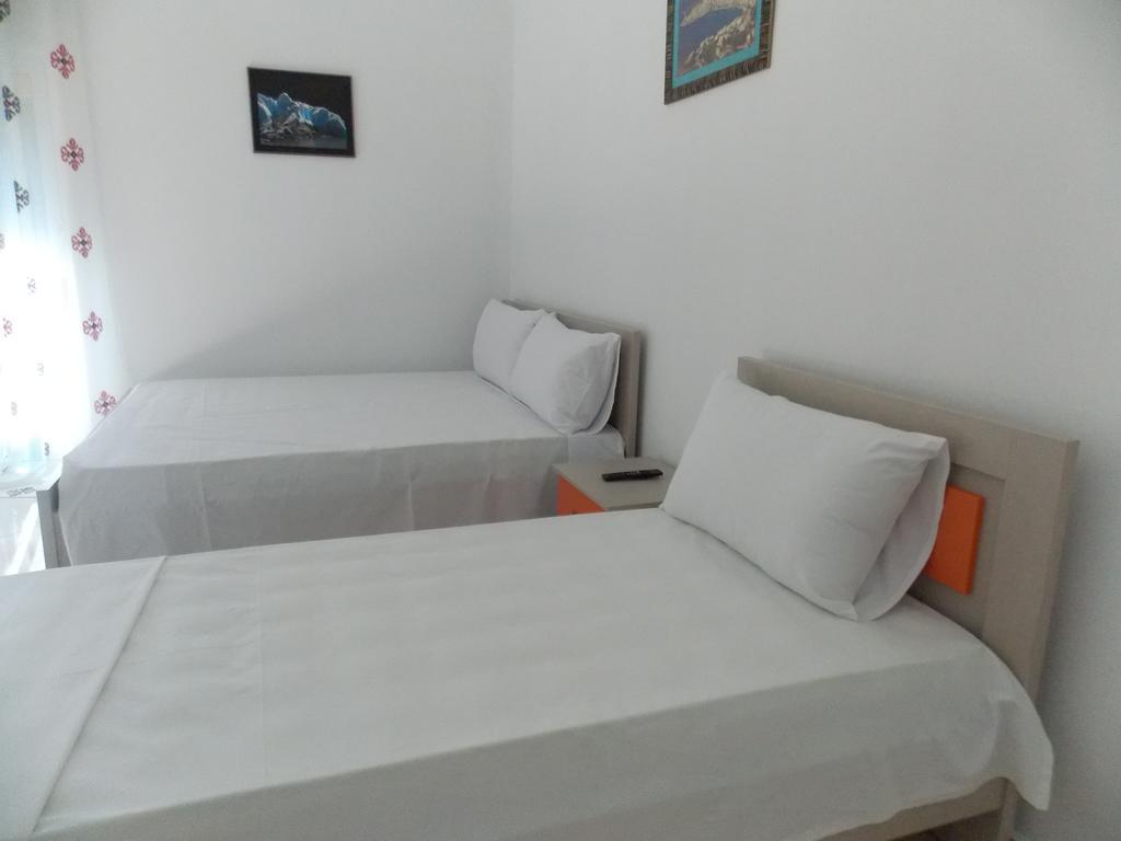 Guest House Vila Bega ซารานเดอ ภายนอก รูปภาพ