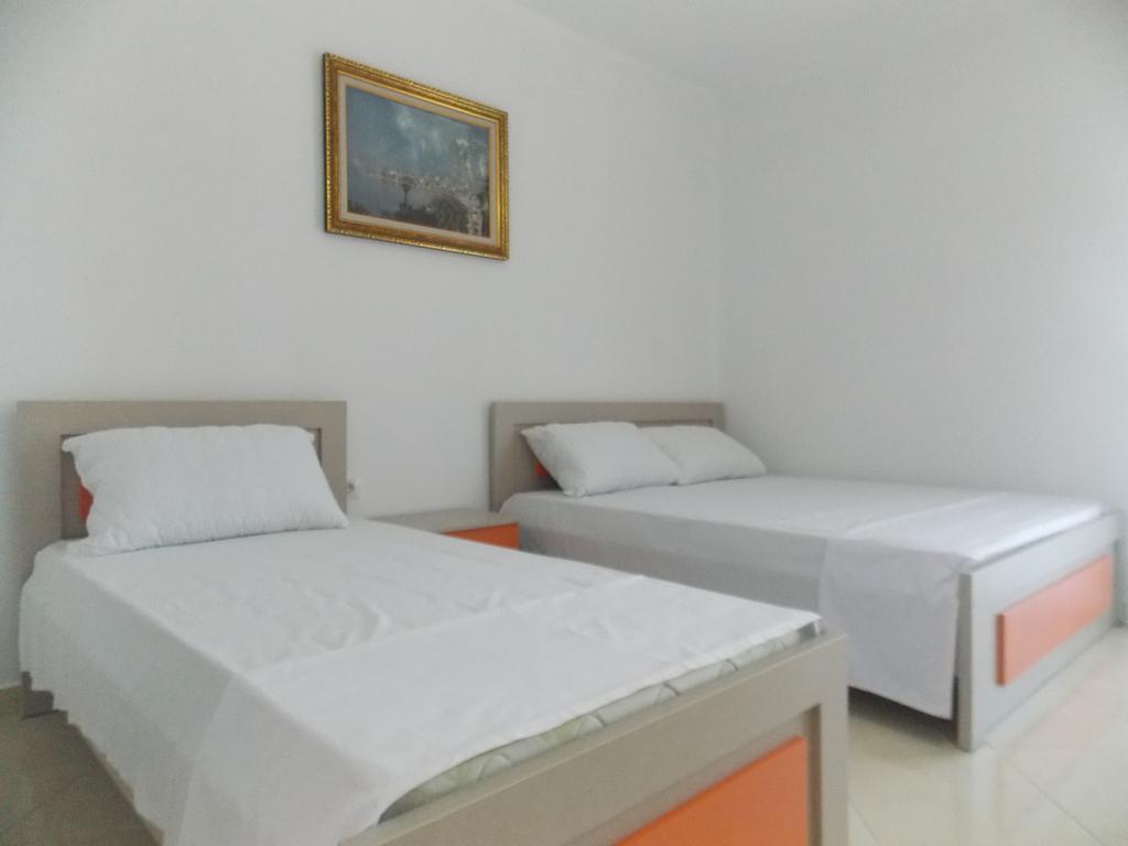 Guest House Vila Bega ซารานเดอ ภายนอก รูปภาพ